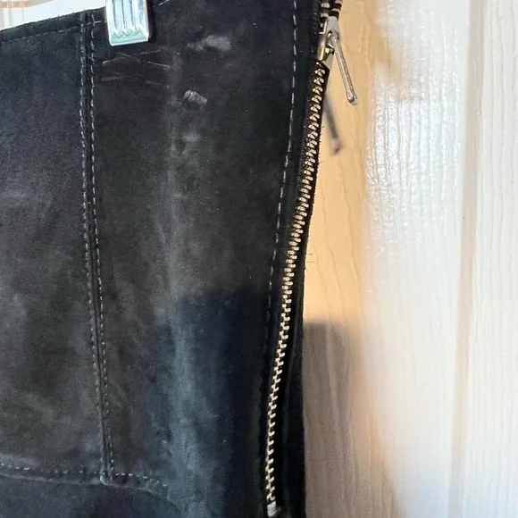 Black Suede Mini Skirt vintage - Picture 2 of 8